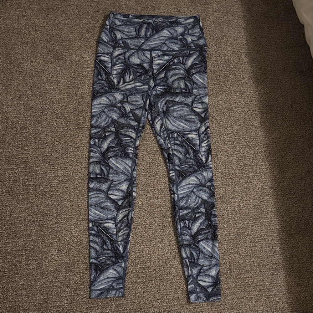 lululemon athletica Blue Leaf Print Leggings